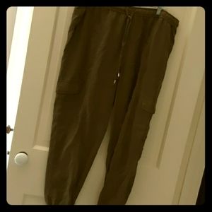 Mossimo cropped jogger pants
